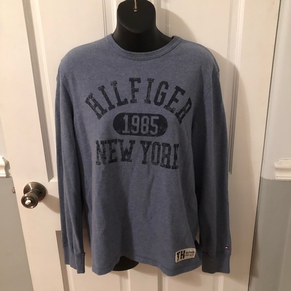 Tommy Hilfiger Tops - Tommy Hilfiger women’s blue crew neck size medium.
